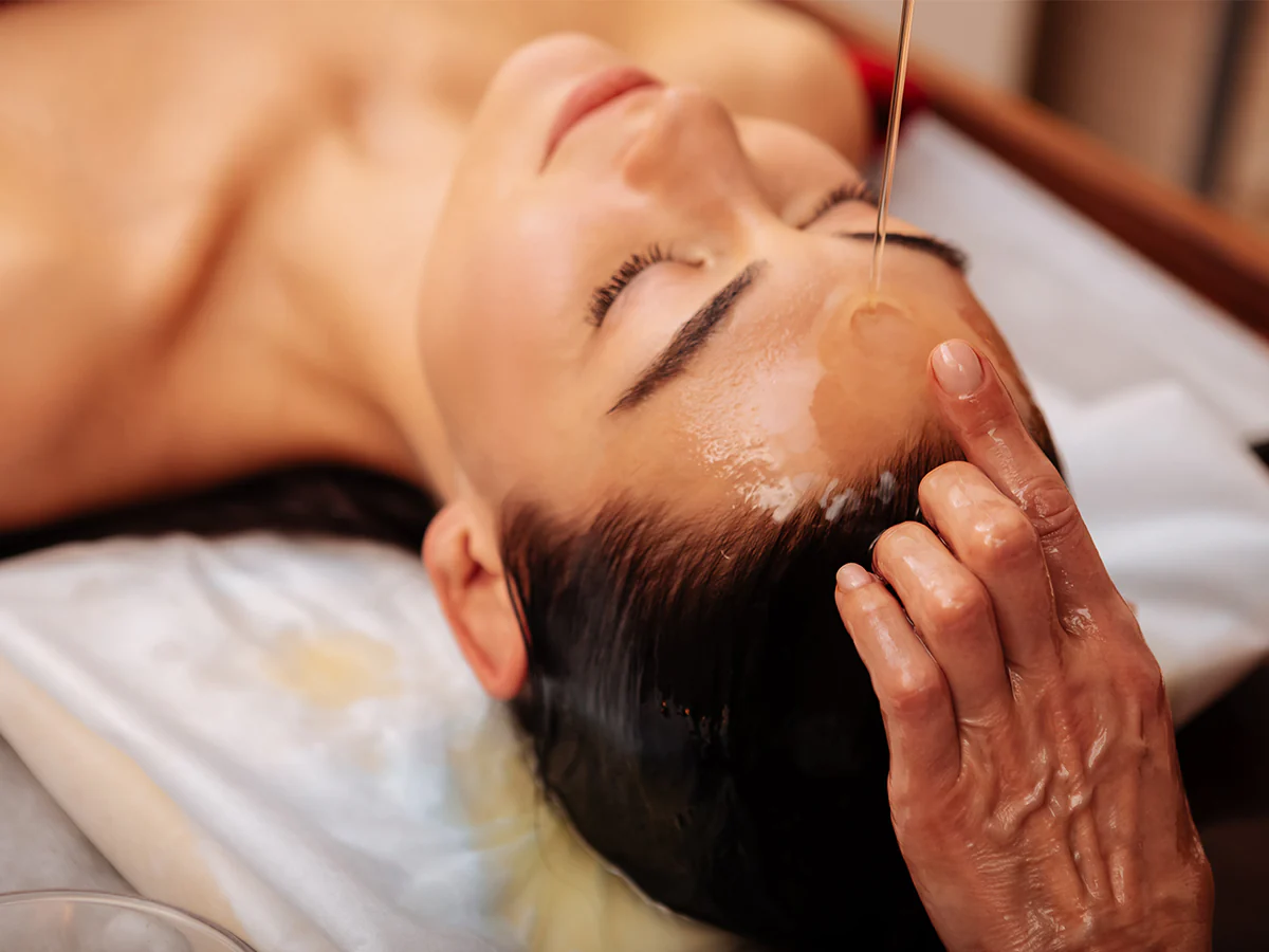 Shiro Abhyangam Massage