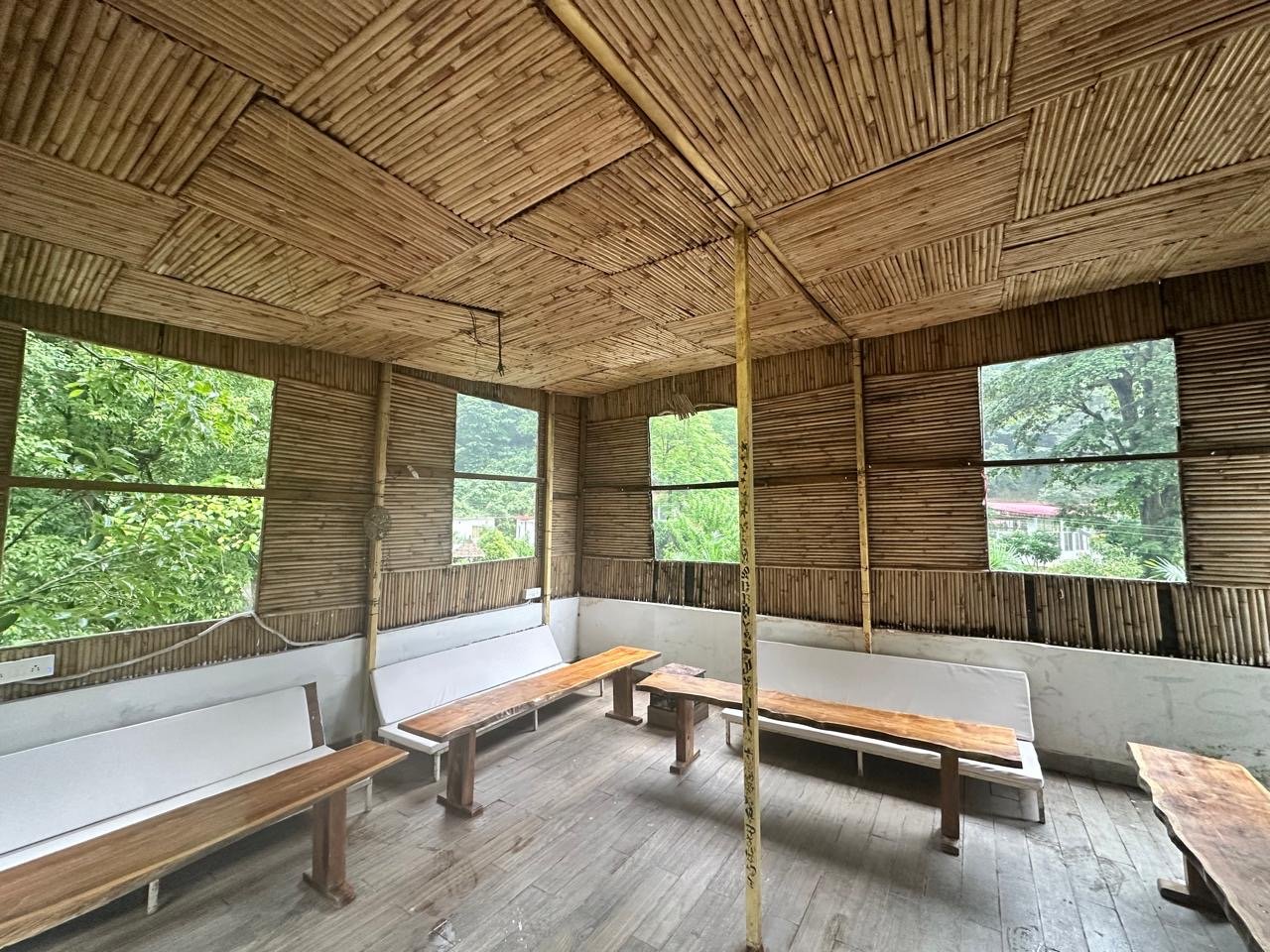 Mountain View Rooftop Sitting